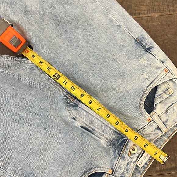 AS NEW ZARA HIGH WAIST MOM JEANS SIZE 8 - Picture 6 of 16